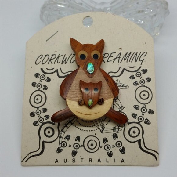 NEW Australian Kangaroo Pin Aboriginal Designs Corkwood Dreaming - Picture 1 of 3